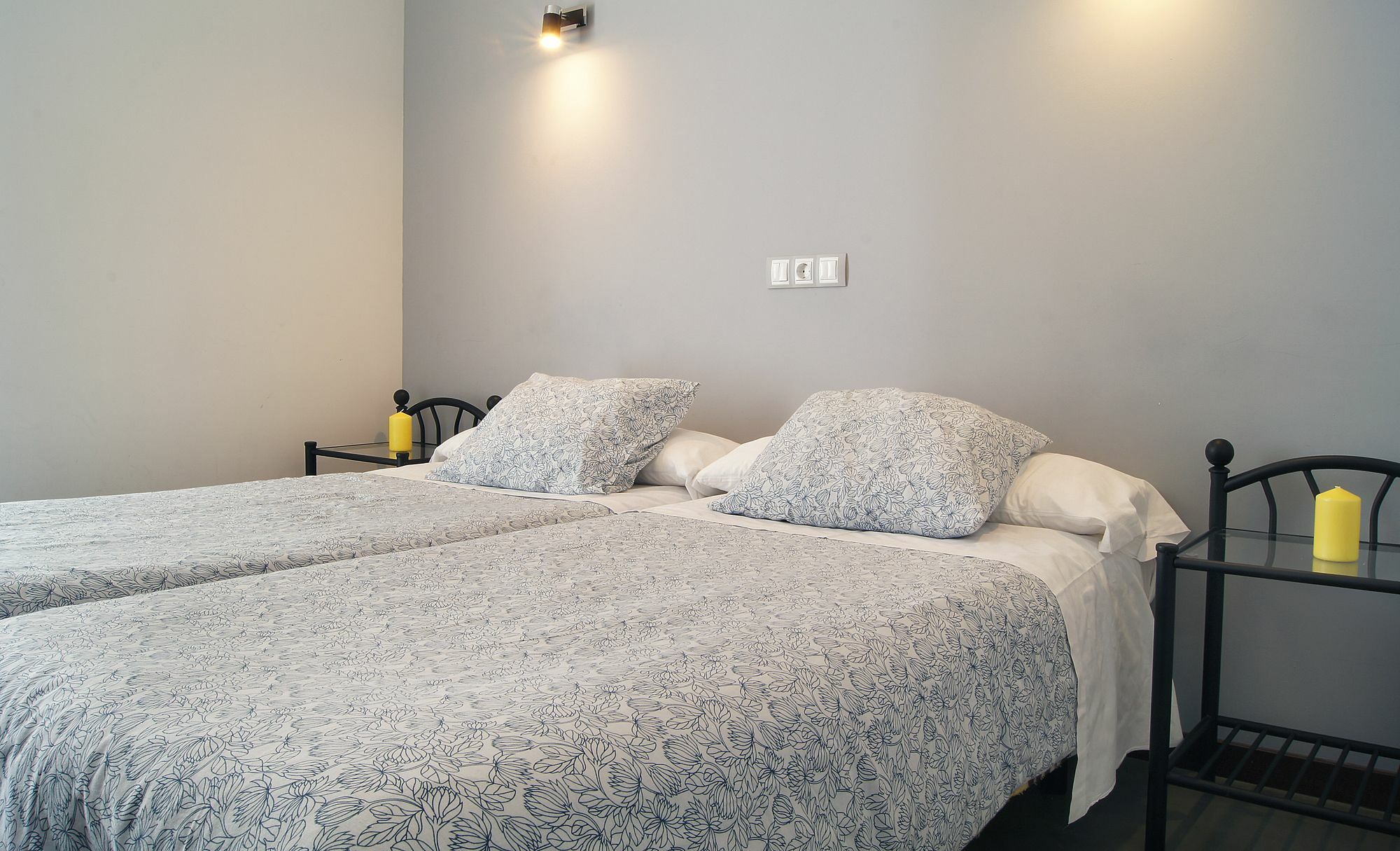 Hostal Cibeles Мадрид Екстериор снимка
